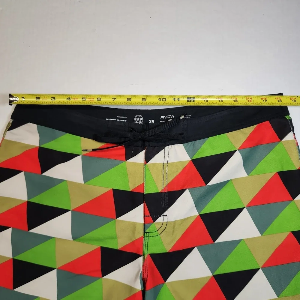 RVCA Barry McGee Artist Network Program Board Shorts Mens 36 Geometric Triangle